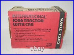 1/16 INTERNATIONAL HARVESTER 1086 NIB 1976 vintage/good box