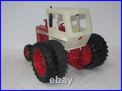 1/16 INTERNATIONAL HARVESTER 1256 withDUALS & FIRESTONE FRONTS repaint/1970vintage