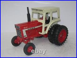 1/16 INTERNATIONAL HARVESTER 1466 withDUALS good original/1972 vintage #4