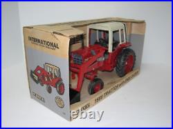 1/16 INTERNATIONAL HARVESTER 1586 withLOADER NIB