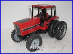 1/16 INTERNATIONAL HARVESTER 5488 MFWD withDUALS centennial edition