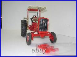 1/16 INTERNATIONAL HARVESTER 656 GOLD DEMO withROPS CANADIAN SHOW no box 2001