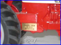 1/16 INTERNATIONAL HARVESTER 766 WIDE-FRONT CANADIAN SHOW no box 2012