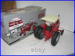1/16 International Harvester 1026 Plow Tractor Summer Toy Show Edition Nib