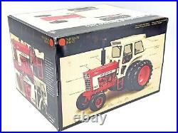 1/16 International Harvester 1466 Tractor With Duals, Precision Series