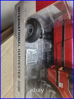 1/16 International Harvester 3288 2wd Prestige Collection