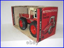 1/16 International Harvester 3588 2+2 Nib