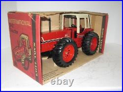 1/16 International Harvester 3588 2+2 Nib #1