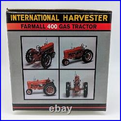 1/16 International Harvester 400 Farmall Diesel Tractor With Narrow Front