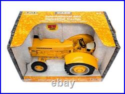 1/16 International Harvester 660 Industrial Tractor