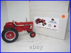 1/16 International Harvester 706 Wide-front Canadian Show Nib 1992