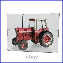 1/16 International Harvester 786 With Cab Tractor ERTL Prestige Collection