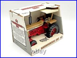 1/16 International Harvester 826 Gold Demonstrator Tractor With Canopy