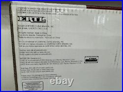 1/16 International Harvester Farmall 1066 Tractor with Cab, Dealer Edition