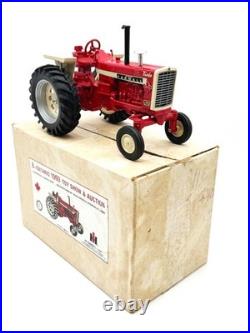 1/16 International Harvester Farmall 1206 Wide Front Tractor, Ontario Show