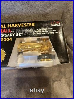 1/16 International Harvester Farmall 300 & 400 Gold 50th Anniversary Tractor Set