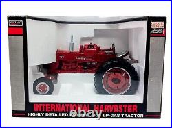 1/16 International Harvester Farmall 400 LP Gas Tractor SpecCast