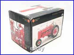 1/16 International Harvester Farmall 400 Tractor, Precision Series #13