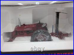 1/16 International Harvester Farmall 400 Tractor Wide Front With #31 Rear Mower