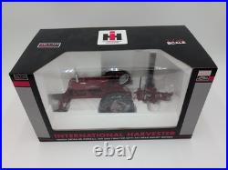 1/16 International Harvester Farmall 400 Tractor Wide Front With #31 Rear Mower