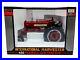 1_16_International_Harvester_Farmall_450_Gas_Tractor_With_Wide_Front_01_tahn