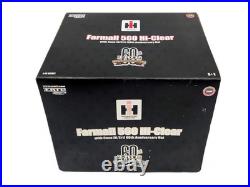 1/16 International Harvester Farmall 560 Hi Crop 60th Anniversary Tractor With Hat