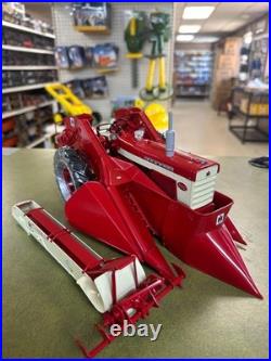 1/16 International Harvester Farmall 560 Tractor With 2-MH Corn Picker