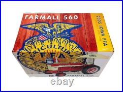 1/16 International Harvester Farmall 560 Tractor With Wide Front & Umbrella 1/16 International Harvester Farmall 560 Tractor With Wide Front & Umbrella