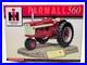 1_16_International_Harvester_Farmall_560_Tractor_with_Sculptured_Base_01_xroa