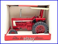 1/16 International Harvester Farmall 706 Tractor With Canopy