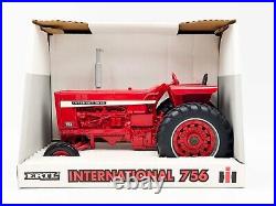 1/16 International Harvester Farmall 756 Tractor