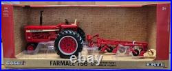 1/16 International Harvester Farmall 756 Tractor Narrow Front with 4-Bottom Plow