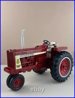 1/16 International Harvester Farmall 806 Tractor With Narrow Front, FFA Edition