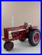 1_16_International_Harvester_Farmall_806_Tractor_With_Narrow_Front_FFA_Edition_01_zmpv