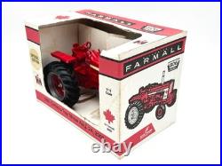 1/16 International Harvester Farmall 806 Wide Front Tractor, Ontario Show