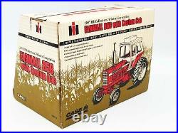 1/16 International Harvester Farmall 856 Tractor with Cab 1997 IH Collectors