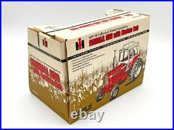 1/16 International Harvester Farmall 856 with Custom Cab