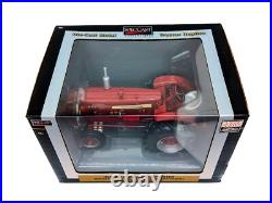 1/16 International Harvester Farmall W450D diesel WF SpecCast 1/16 International Harvester Farmall W450D diesel WF SpecCast