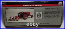 1/16 International Harvester Highly Detailed Farmall 300 Gas Tractor 311 plow Nw