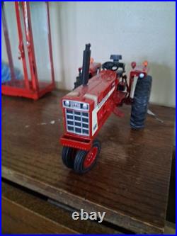 1/16 International Harvester Hydro 70 Farmall Tractor With Narrow Front