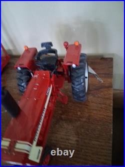 1/16 International Harvester Hydro 70 Farmall Tractor With Narrow Front