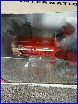 1/16 International Harvester Hydro 70 Farmall Tractor With Narrow Front