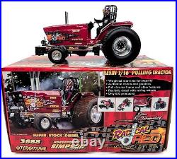 1/16 Radical Red International 3688 Pulling Tractor