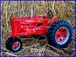 1/16 Scale Custom Built McCormick IH Farmall M Tractor Die-Cast Farm Toy