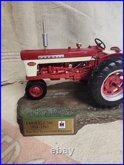 1/16 Scale Farmall 560 Tractor Sculptured Base Five Plow Tractor 1958 1963