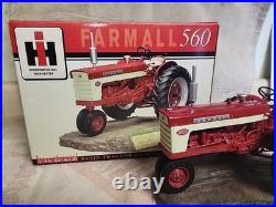 1/16 Scale Farmall 560 Tractor Sculptured Base Five Plow Tractor 1958 1963