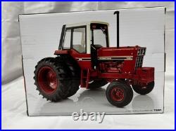 1/16 Scale International Harvester 1086 Tractor ZFN44356 = FI