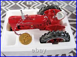 1/16 Scale McCormick Farmall Super M Precision #8 Tractor Ertl #4615 Box Wear