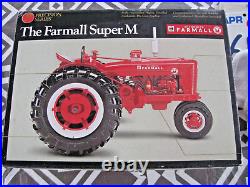 1/16 Scale McCormick Farmall Super M Precision #8 Tractor Ertl #4615 Box Wear
