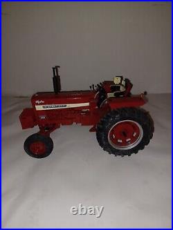 1/16 Scale RARE 656 CASE INTERNATIONAL WITH RADIO AND FRINT TRACTOR WEGHTS